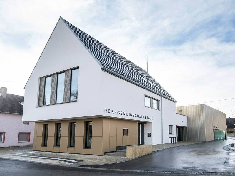 Das Bild zeigt das Dorfgemeinschaftshaus der Gemeinde Feldstetten